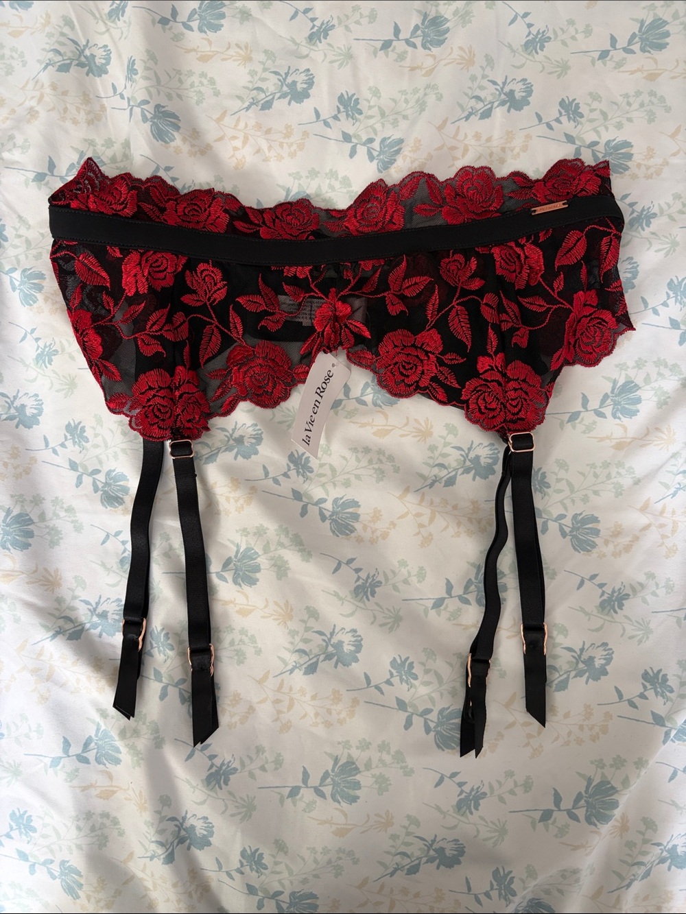 Red Rose Lace Garter Belt